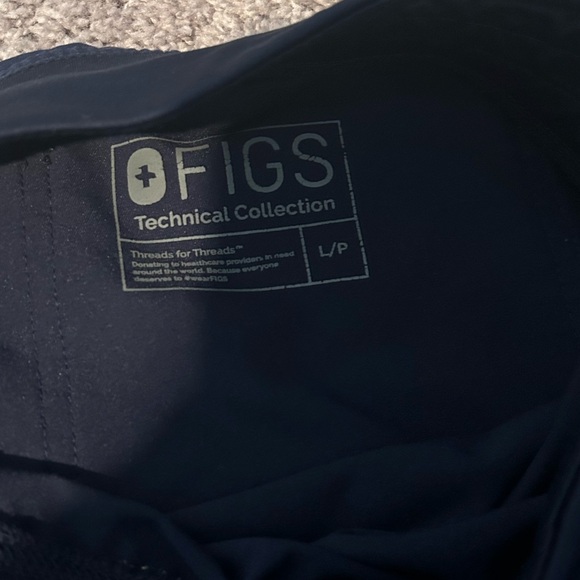 FIGS scrubs. Size L/P. excellent condition! - Picture 3 of 3